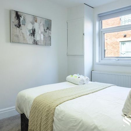 One Bedroom Apartment At Smooth Stays Short Lets & Serviced Accommodation Preston With Parking Near Train Station Екстериор снимка