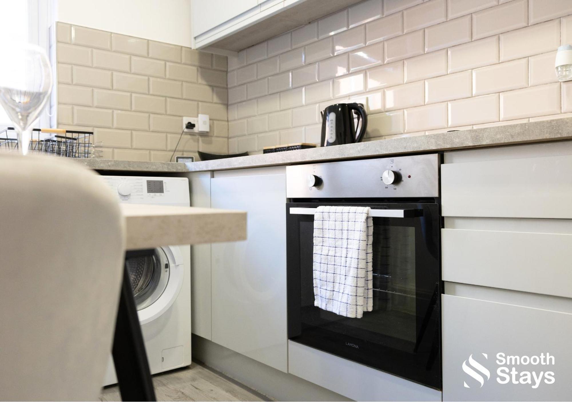 One Bedroom Apartment At Smooth Stays Short Lets & Serviced Accommodation Preston With Parking Near Train Station Екстериор снимка