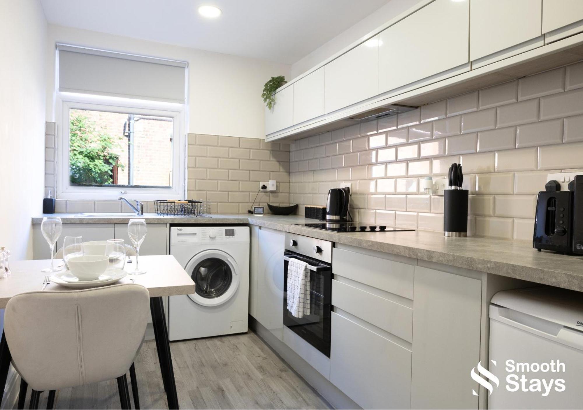 One Bedroom Apartment At Smooth Stays Short Lets & Serviced Accommodation Preston With Parking Near Train Station Екстериор снимка